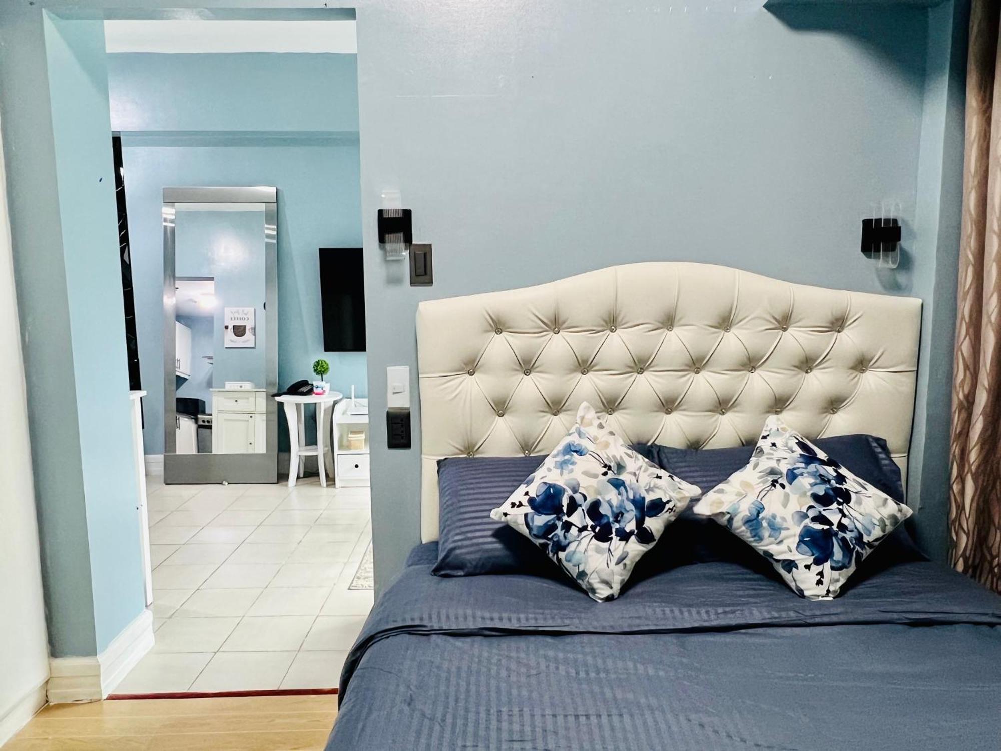Fort Bonifacio Bgc Condo Taguig Esterno foto